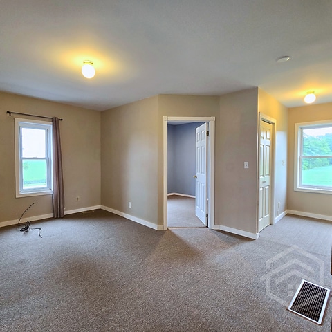 Photo du bâtiment - 405194 Beaconsfield Rd