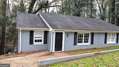 Building Photo - 2710 Riverview Rd