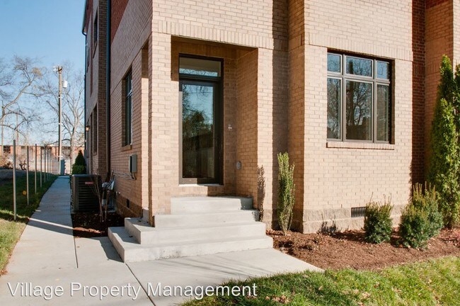 Building Photo - 1610 4th Ave N