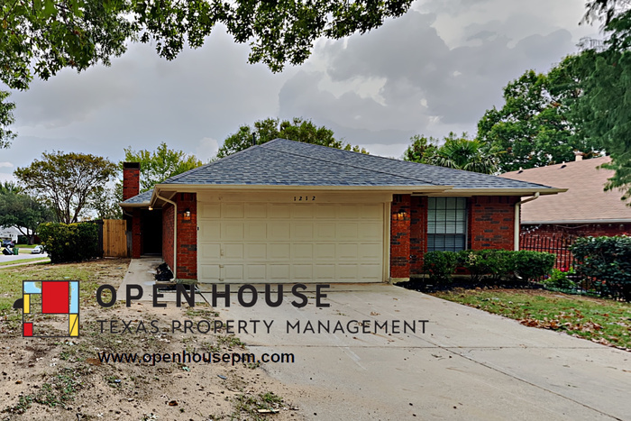 Primary Photo - 1212 Hillwood Way, Grapevine