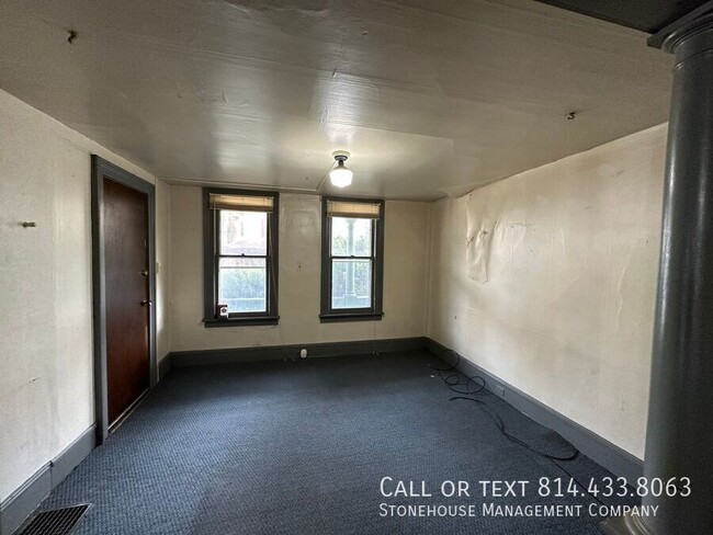 Building Photo - 816 German St