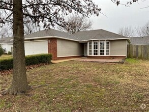 Building Photo - 2408 Chanel St