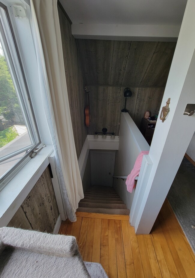 Emergency exit - 90 North St
