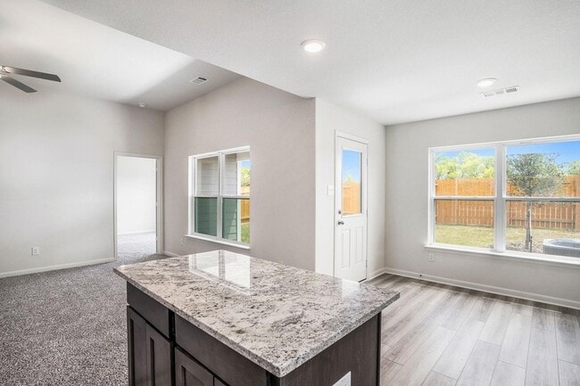 Foto del edificio - 1460 Sunkiss Dr