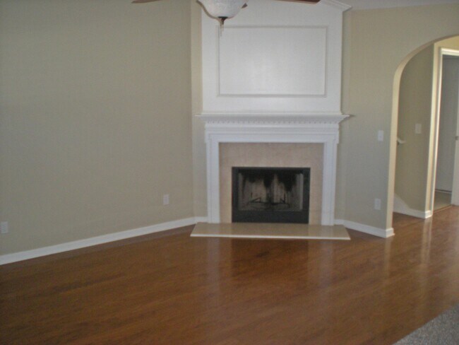 Foto del edificio - 145 Pickett Creek Ln