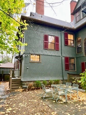 Building Photo - 6 Elmwood Ave