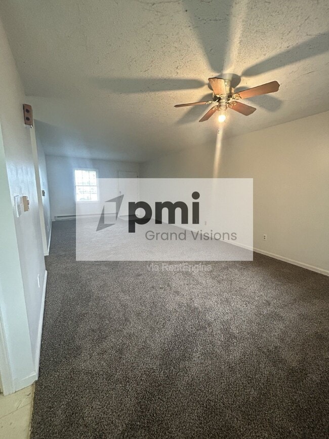 Building Photo - 1305 18th St