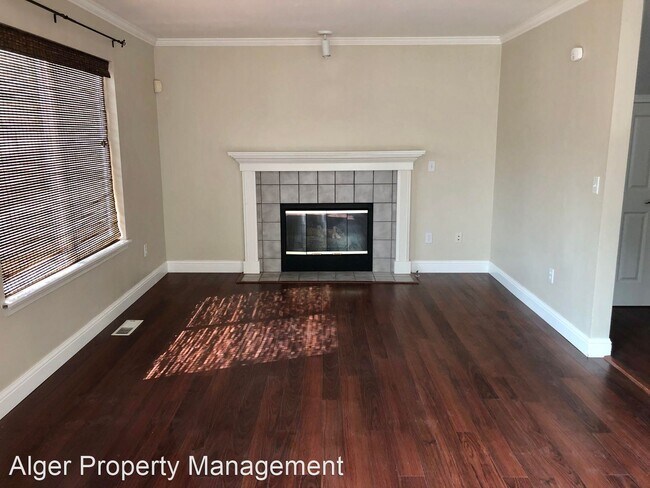 Foto del edificio - 3 br, 2.5 bath House - 987 NW Poppy Ct