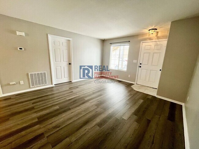 Building Photo - 179 Ellers Grove