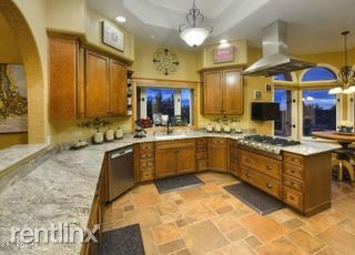 Building Photo - 2 br, 2.5 bath House - 10760 N Della Vita Pl