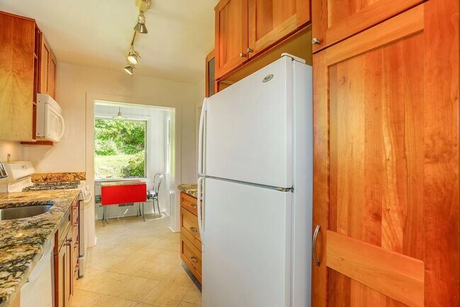 Foto del edificio - 3317 Glenway Dr