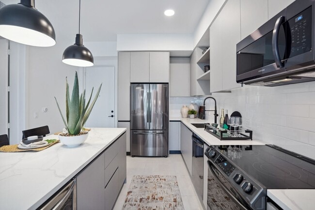 2BR,2BA - B2 - Mira Delray