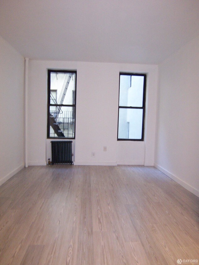 Foto del edificio - 443 West 49th Street