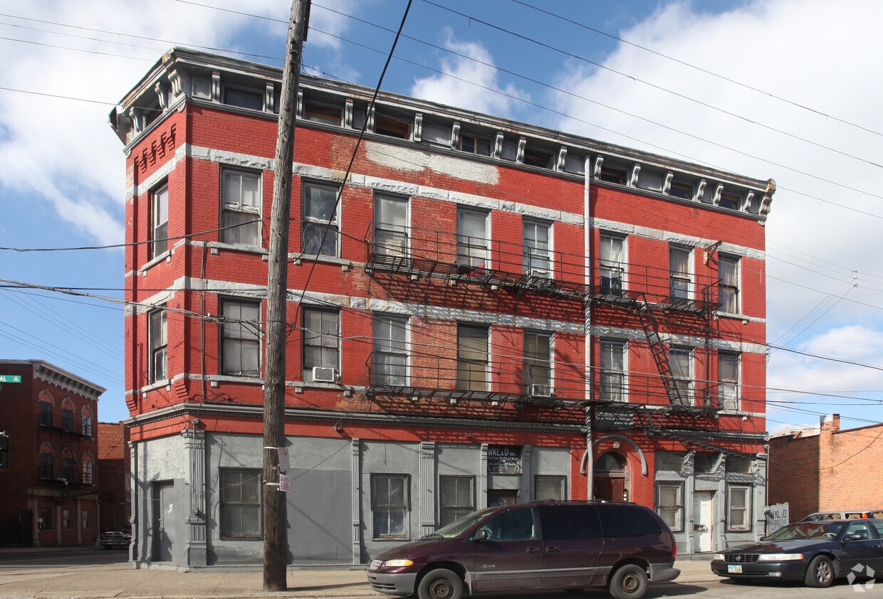 Primary Photo - 1701-1705 Central Ave