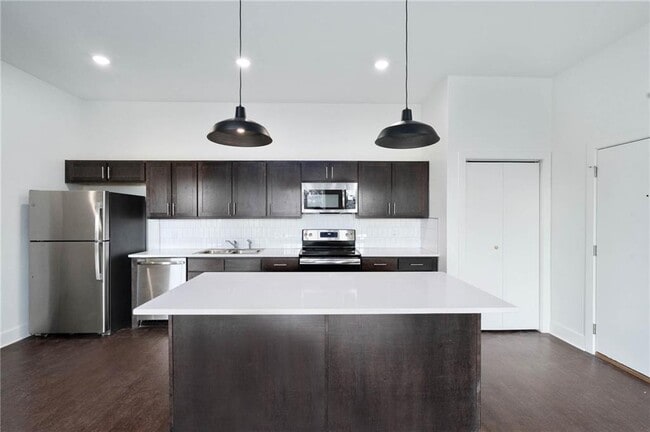 Foto del edificio - 726 E Emma Ave