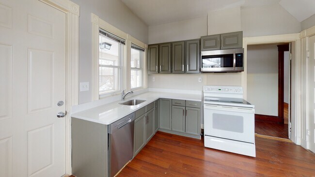 Foto del edificio - 139-141 Edenfield Ave