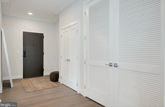 Building Photo - 625 Slaters Ln