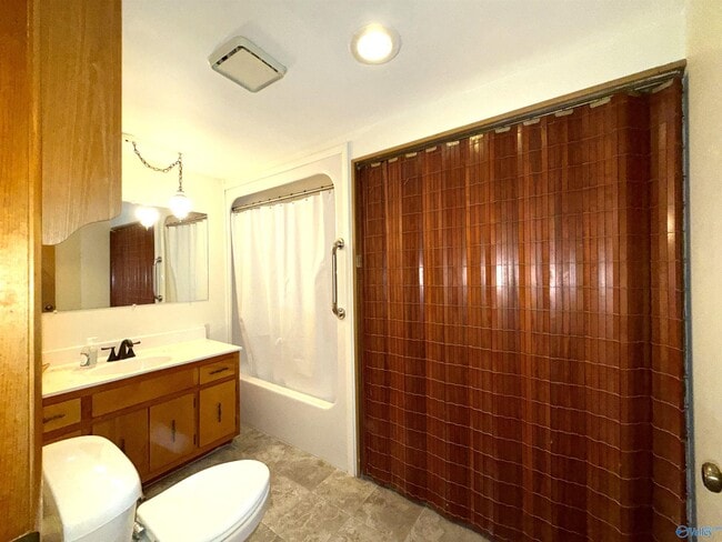 Building Photo - 743 W Arbor Dr NW