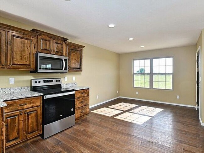 Building Photo - 302 Reagan Run