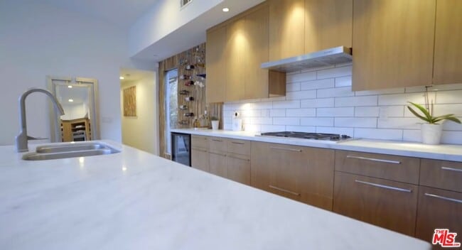 Building Photo - 2929 Passmore Dr