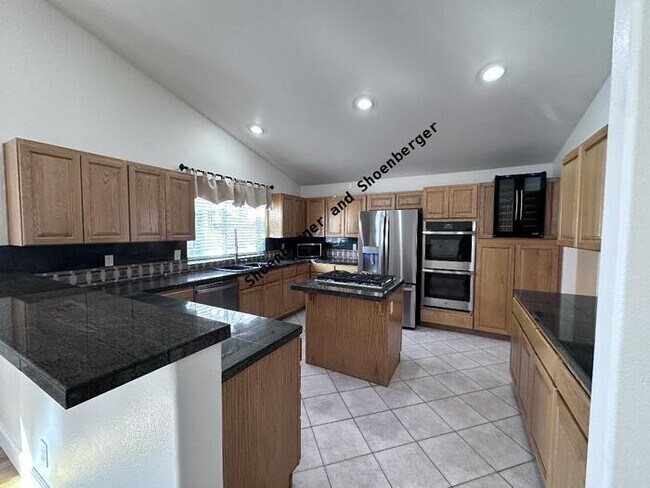 Foto del edificio - 6259 Golden Meadow Rd