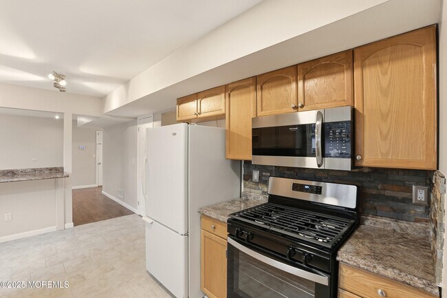 Foto del edificio - 556 Kirk Ln