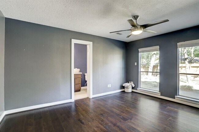 Building Photo - 6 Hopvine Ct
