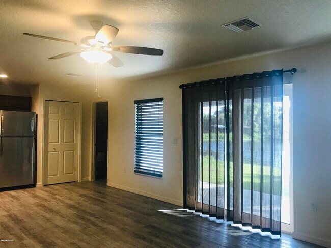 Building Photo - 796 Lunar Lake Cir