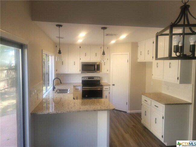 Building Photo - 113 Bowling Green Dr