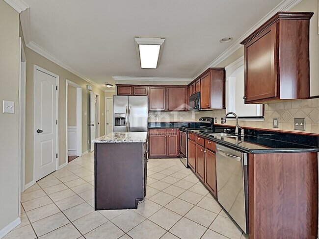 Foto del edificio - 6013 Gallant Ln
