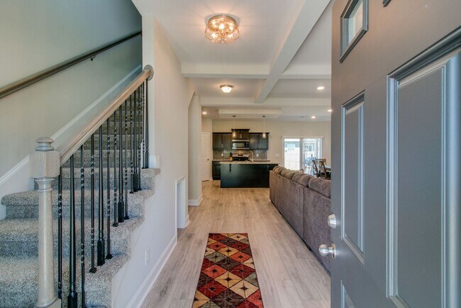 Building Photo - 1132 Eagle's View Dr