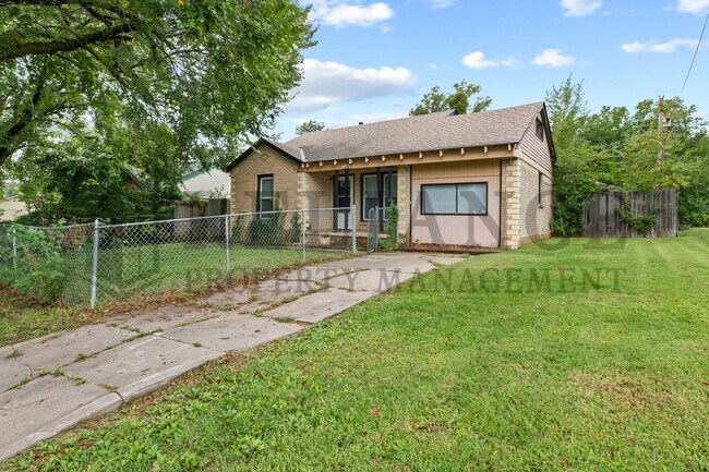 Foto del edificio - 1523 Matlock Dr