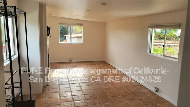 Building Photo - 2108 Alta Vista Dr