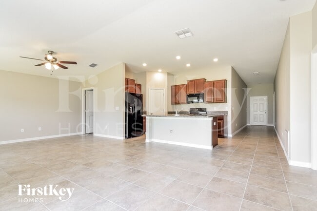 Building Photo - 9620 Sage Creek Dr
