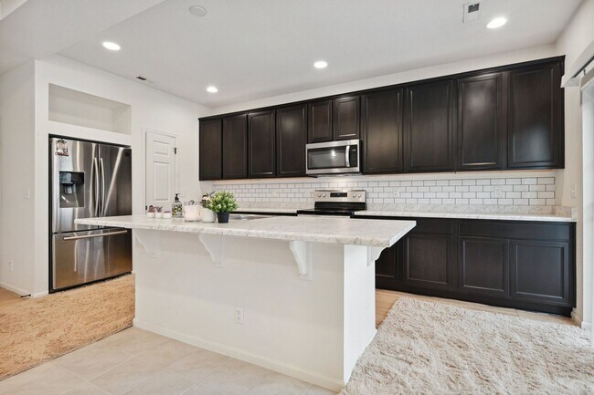 Foto del edificio - 3 Bedroom Single Family in Denver