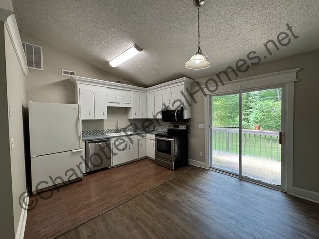 Foto del edificio - Nice 3 bedroom 2 bath home in Mint Hill!