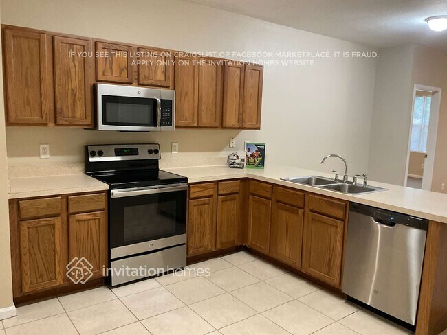 Foto del edificio - 3817 Mt Carmel Ln