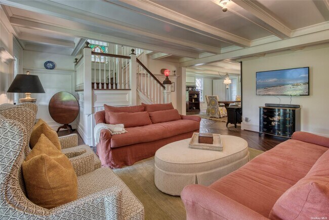 Foto del edificio - 30675 Main Rd