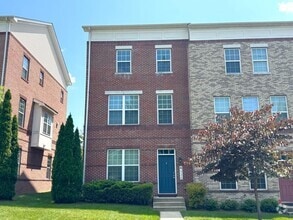 Building Photo - 6111 Hanlon St