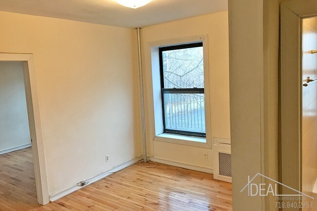 Foto del edificio - 561 Pacific St