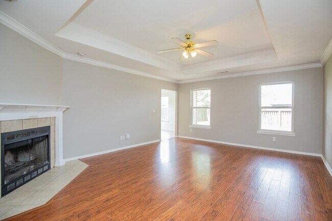 Building Photo - ***902 Sandrock Road***