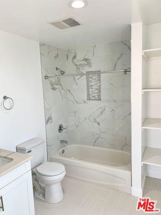 Foto del edificio - 11753 Iowa Ave