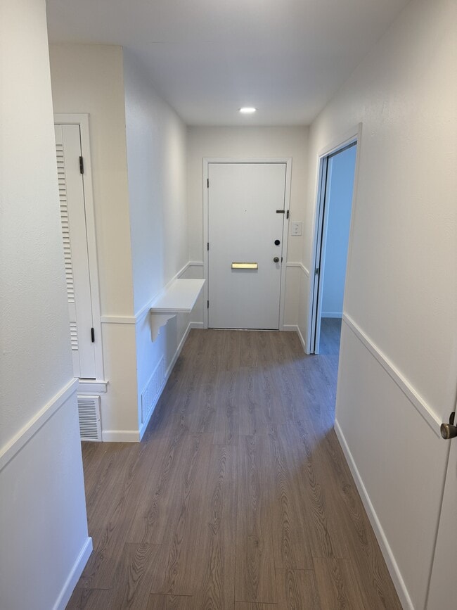 Building Photo - 6001 Wonder Dr