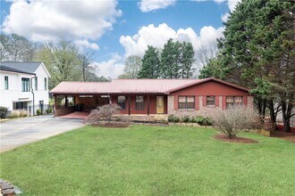 Building Photo - 216 Thomas Cir