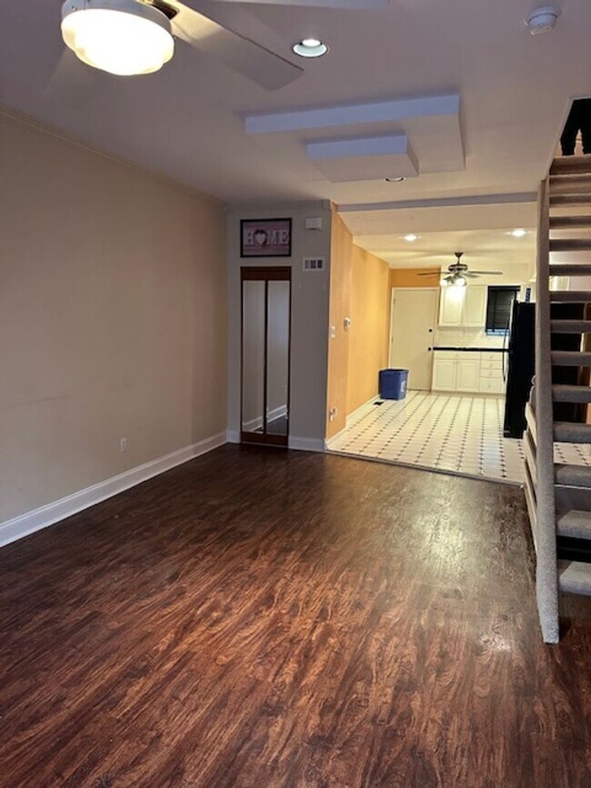 Building Photo - Gem in Girard Estate area
