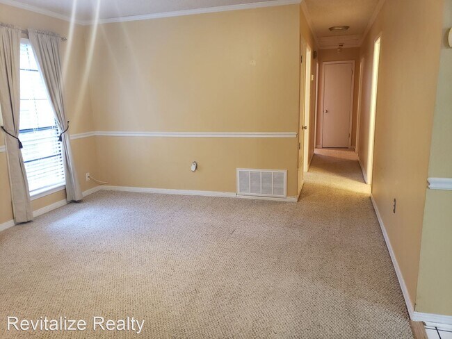 Building Photo - 3 br, 1.5 bath House - 964 McNeil Ave