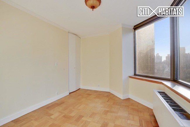 Foto del edificio - 415 E 37th St