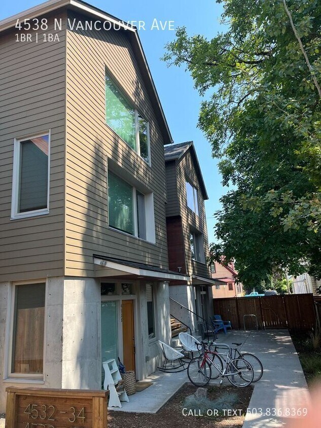 Foto principal - 4538 N Vancouver Ave