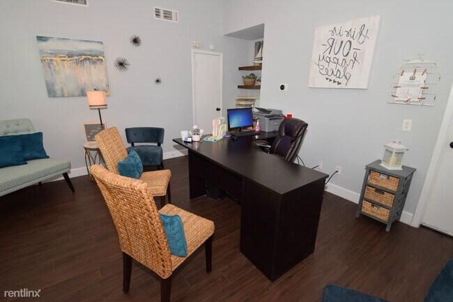 Building Photo - 1 br, 1 bath Condo - 5304 Edgewater Dr Fla...