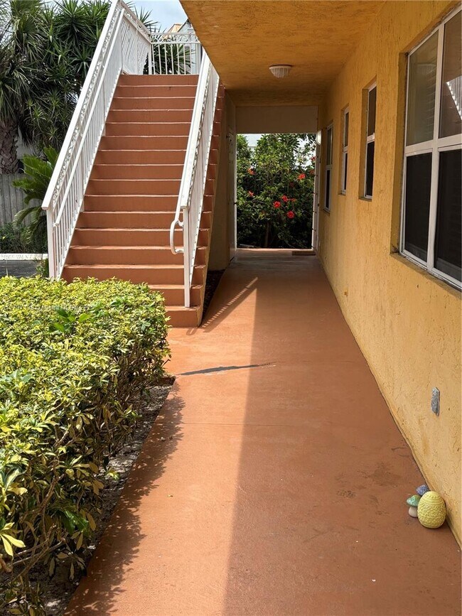 Foto del edificio - 2121 N Ocean Blvd